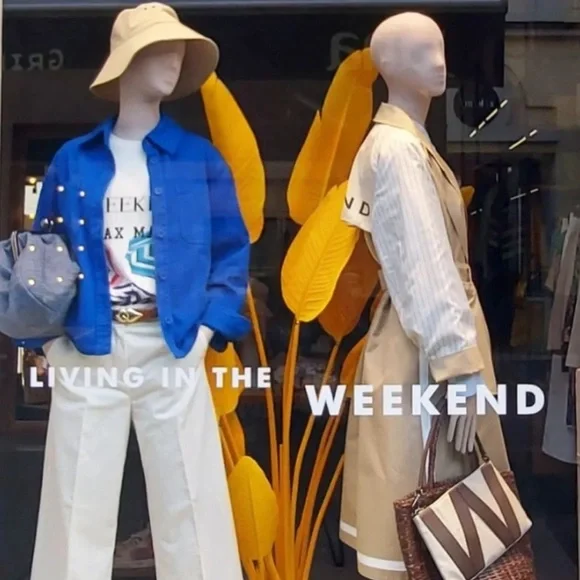 SOLD! Weekend Max Mara Label-cut Cotton T-shirt with Print Size: Various - Picture 7 of 14